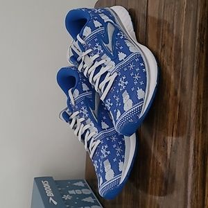 Brooks Revel 3 Run Merry Snowman Running Shoes 8.5